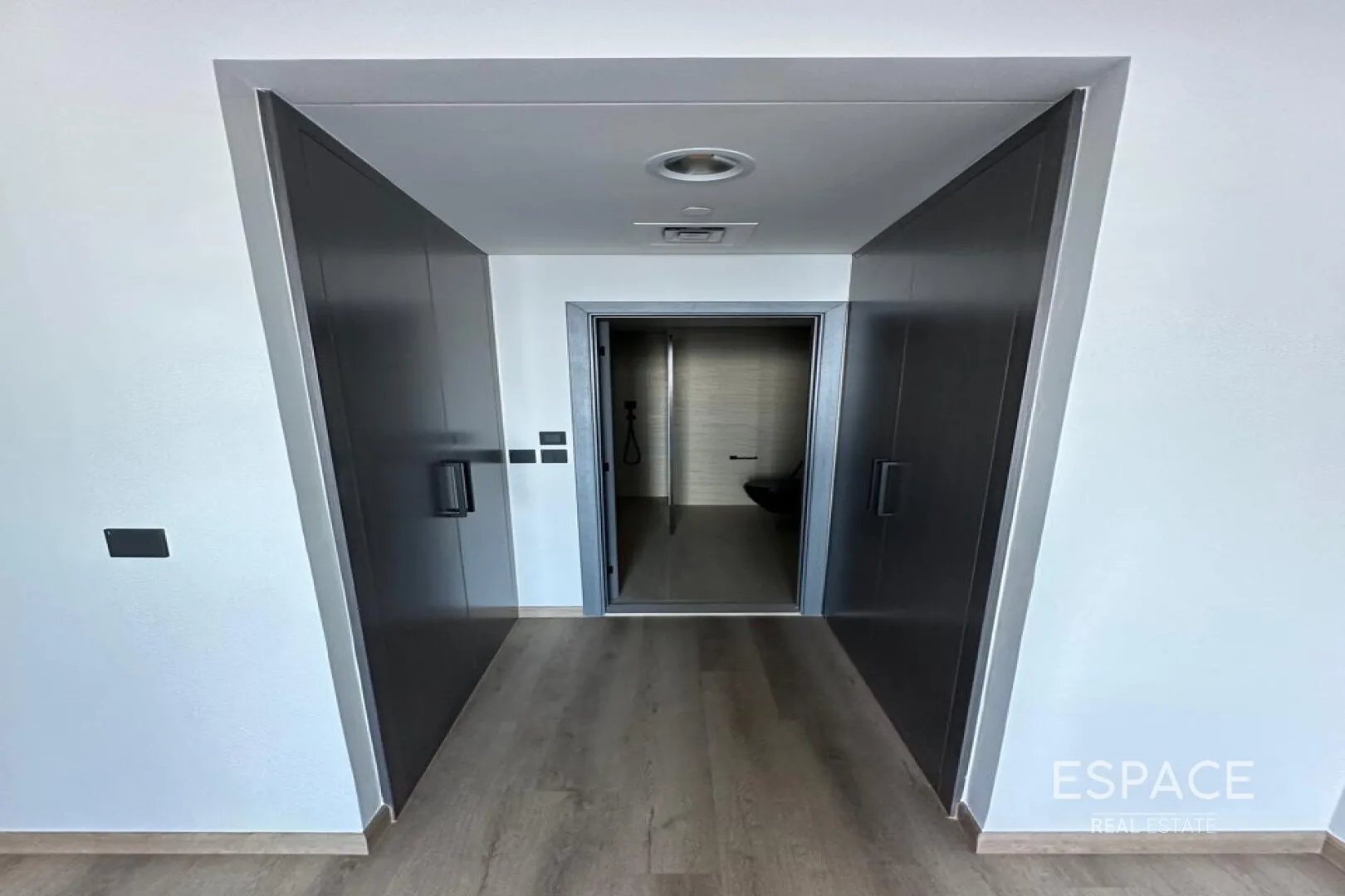 PropertiesGalleryCamera