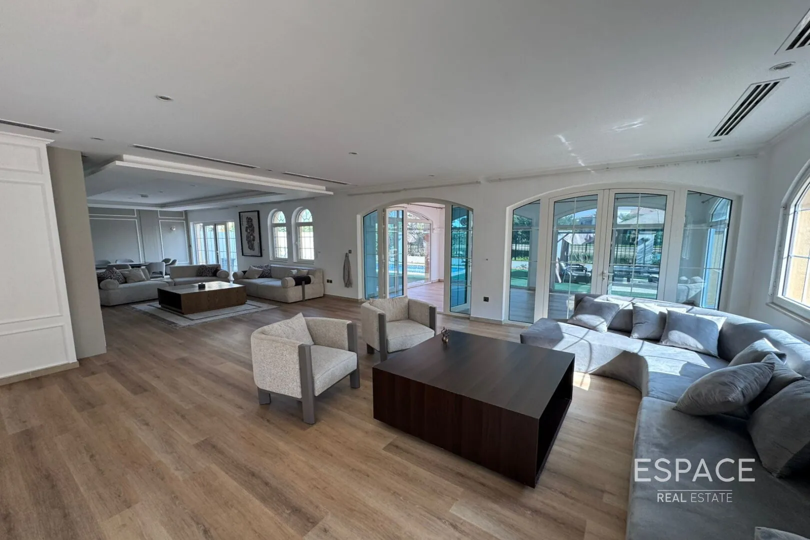 single static gallery