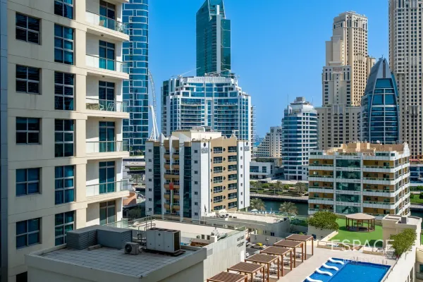 DEC Tower 2, Dubai Marina, Dubai - Espace