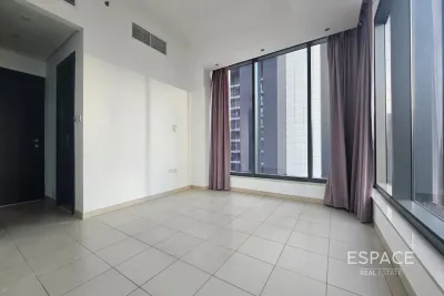 Silverene Tower B, Dubai Marina, Dubai - Espace