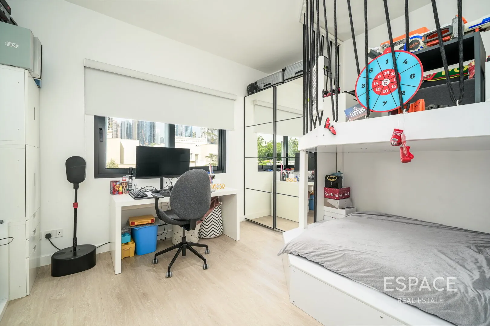 PropertiesGalleryCamera