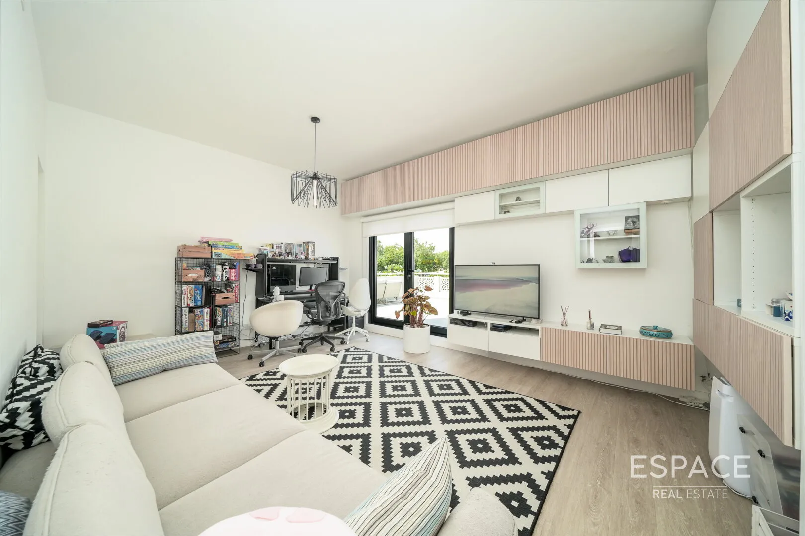 PropertiesGalleryCamera
