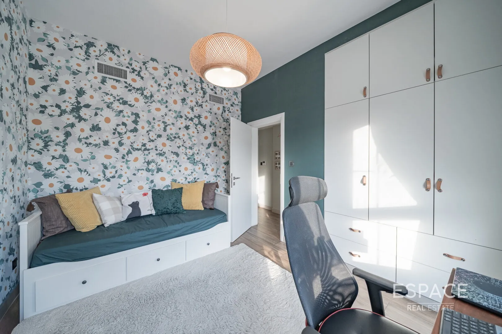 PropertiesGalleryCamera
