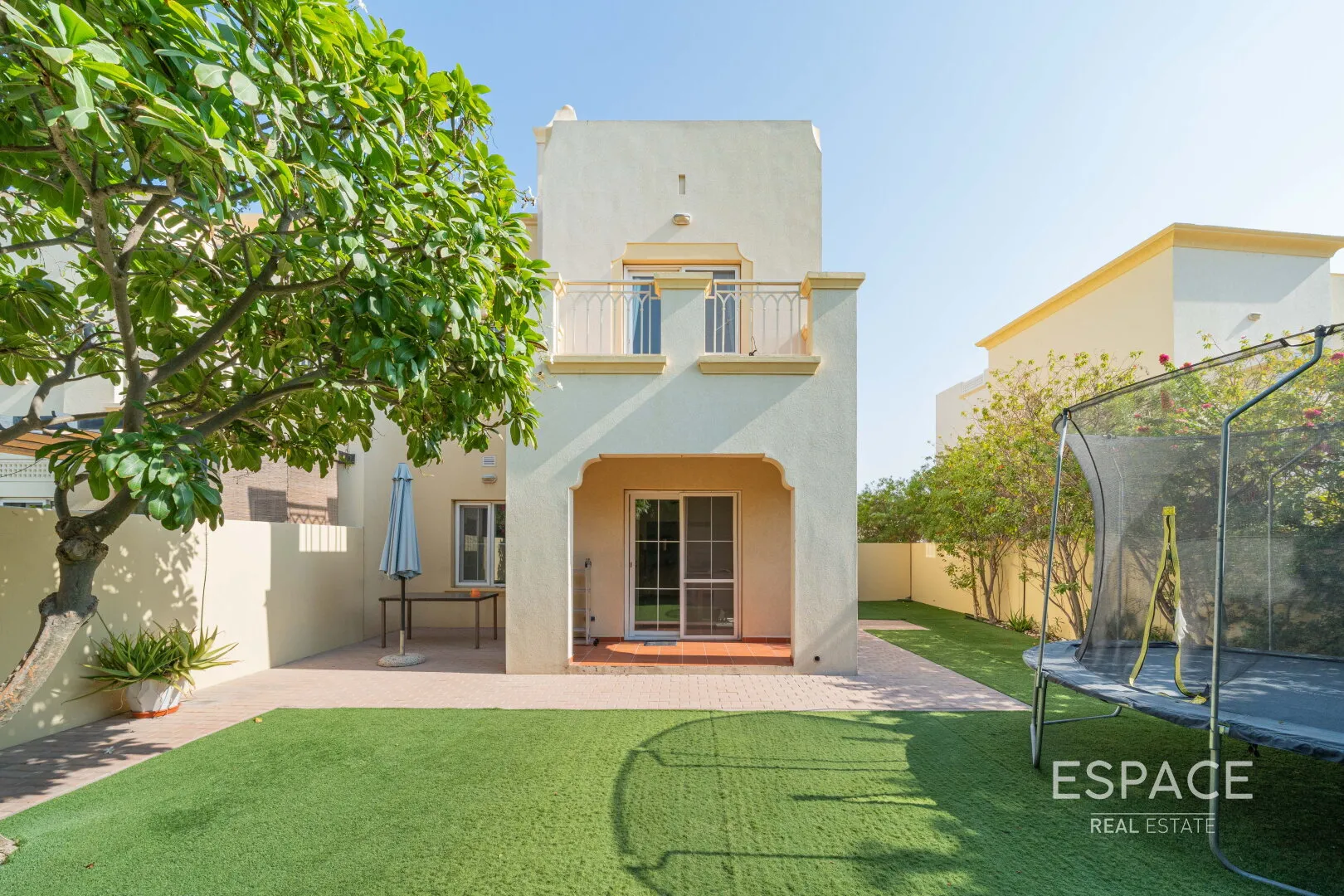 single static gallery