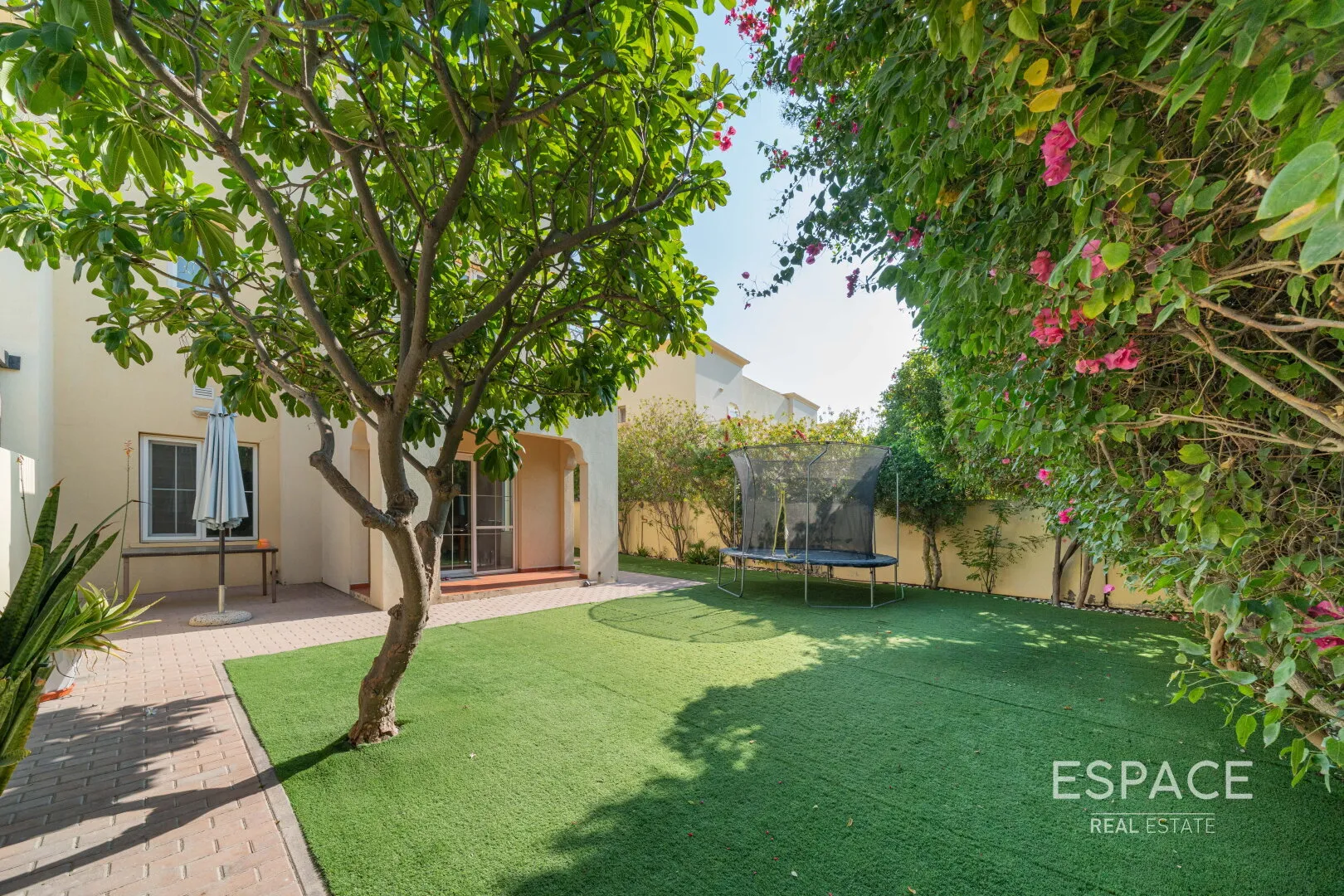 single static gallery