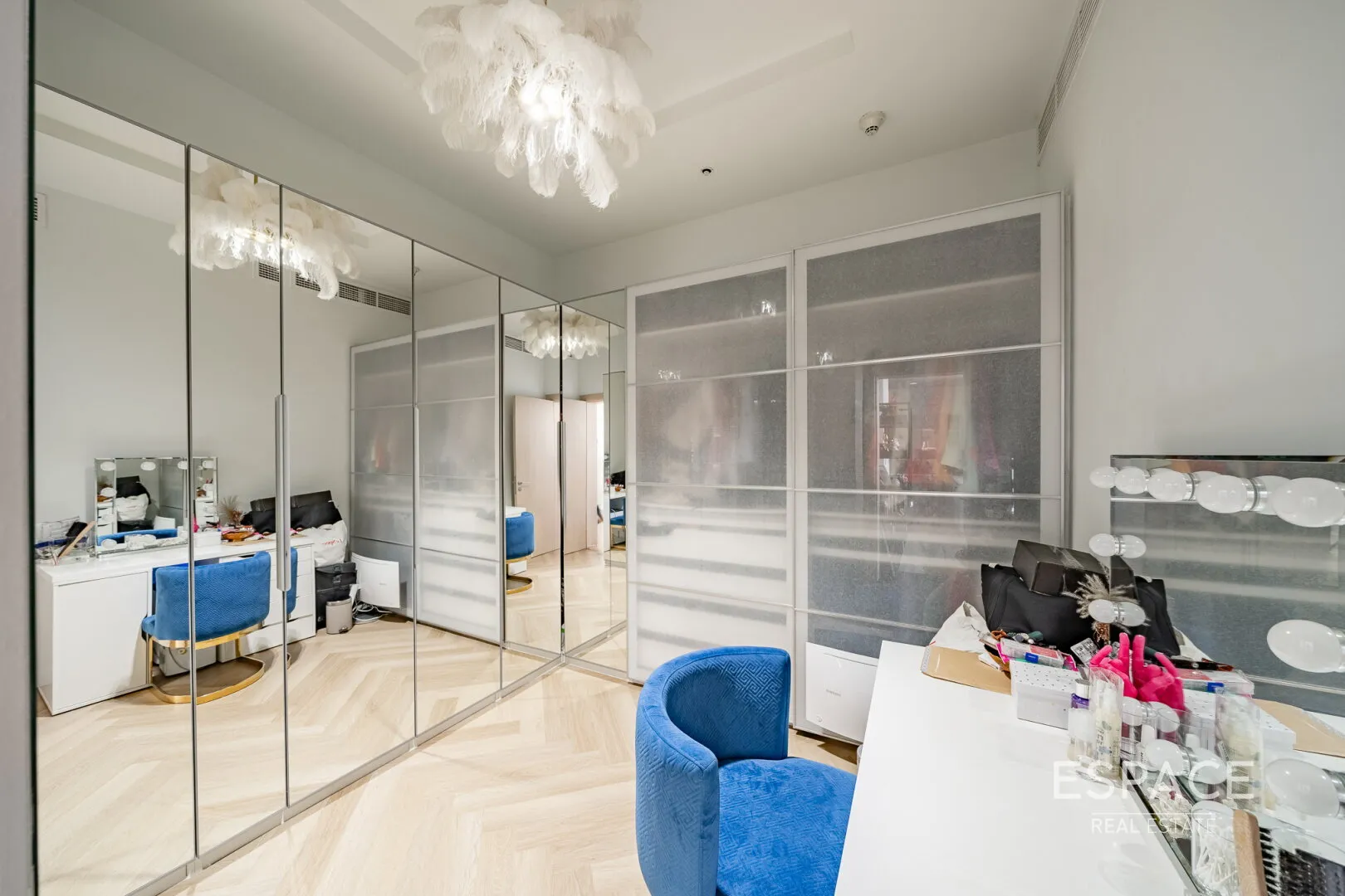 PropertiesGalleryCamera