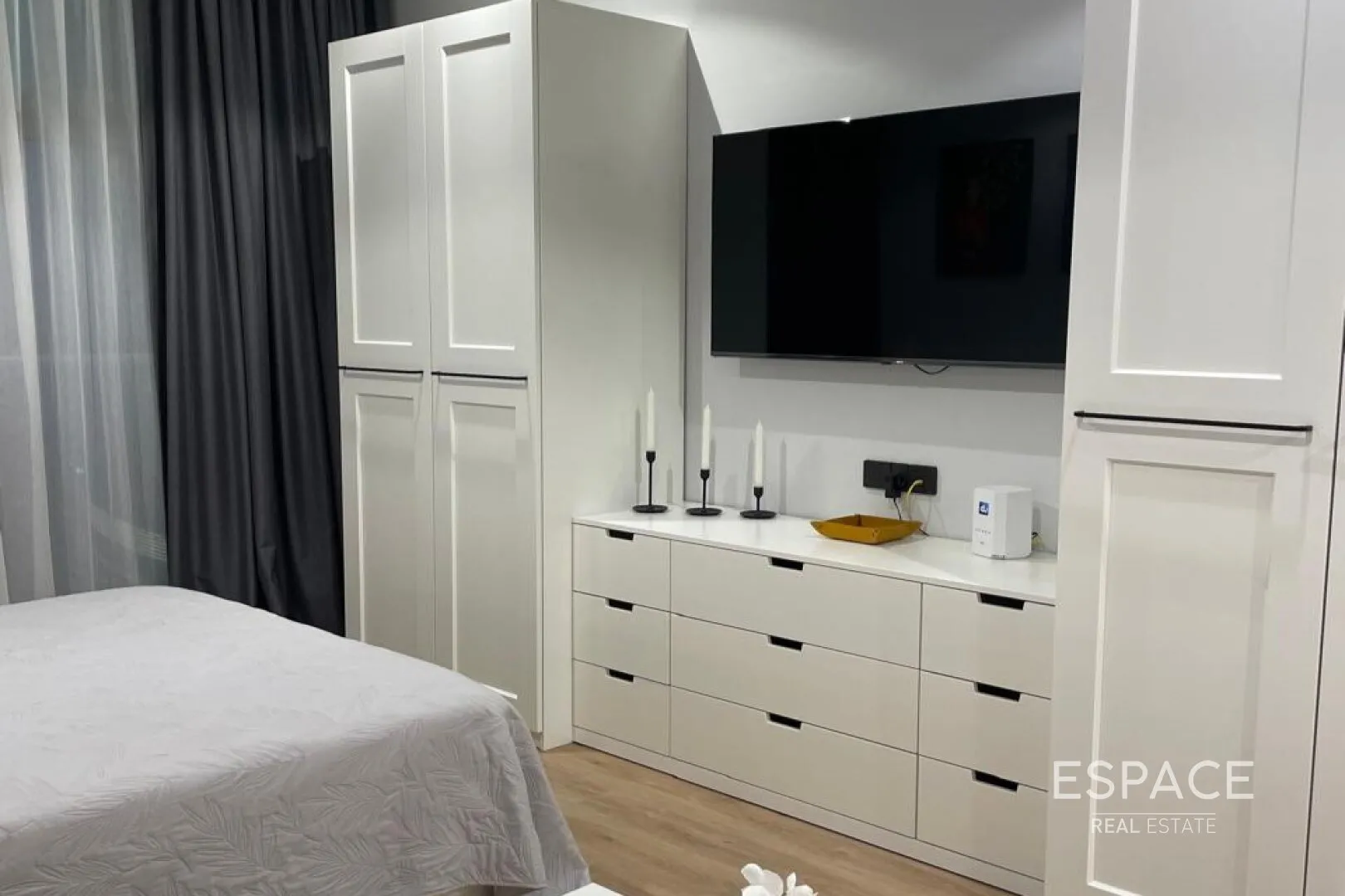 single static gallery