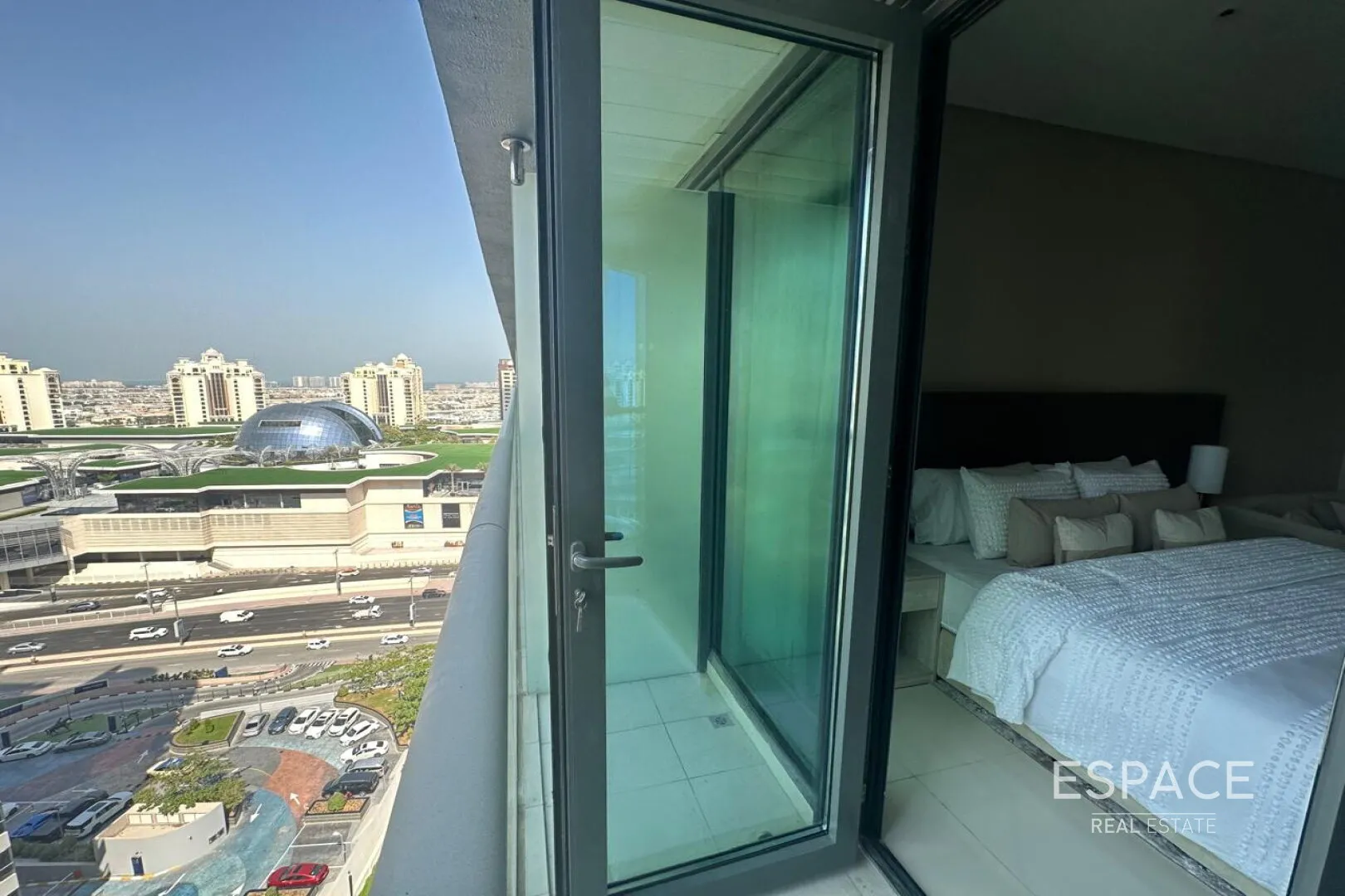 PropertiesGalleryCamera