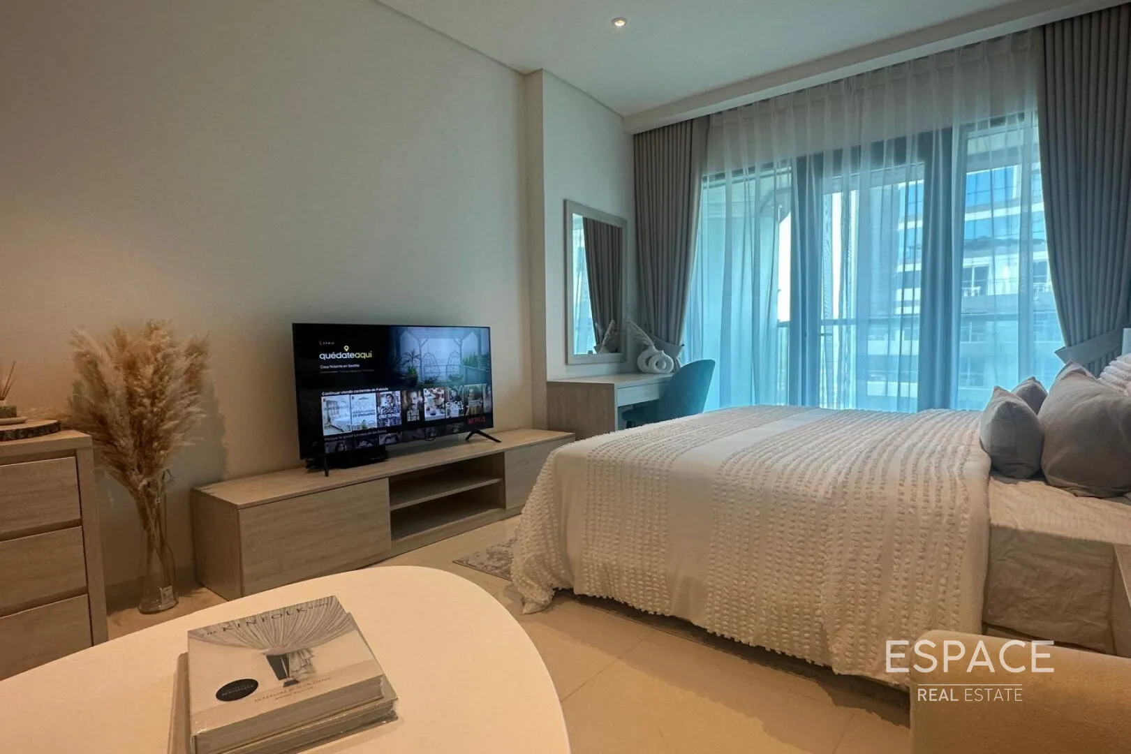 single static gallery