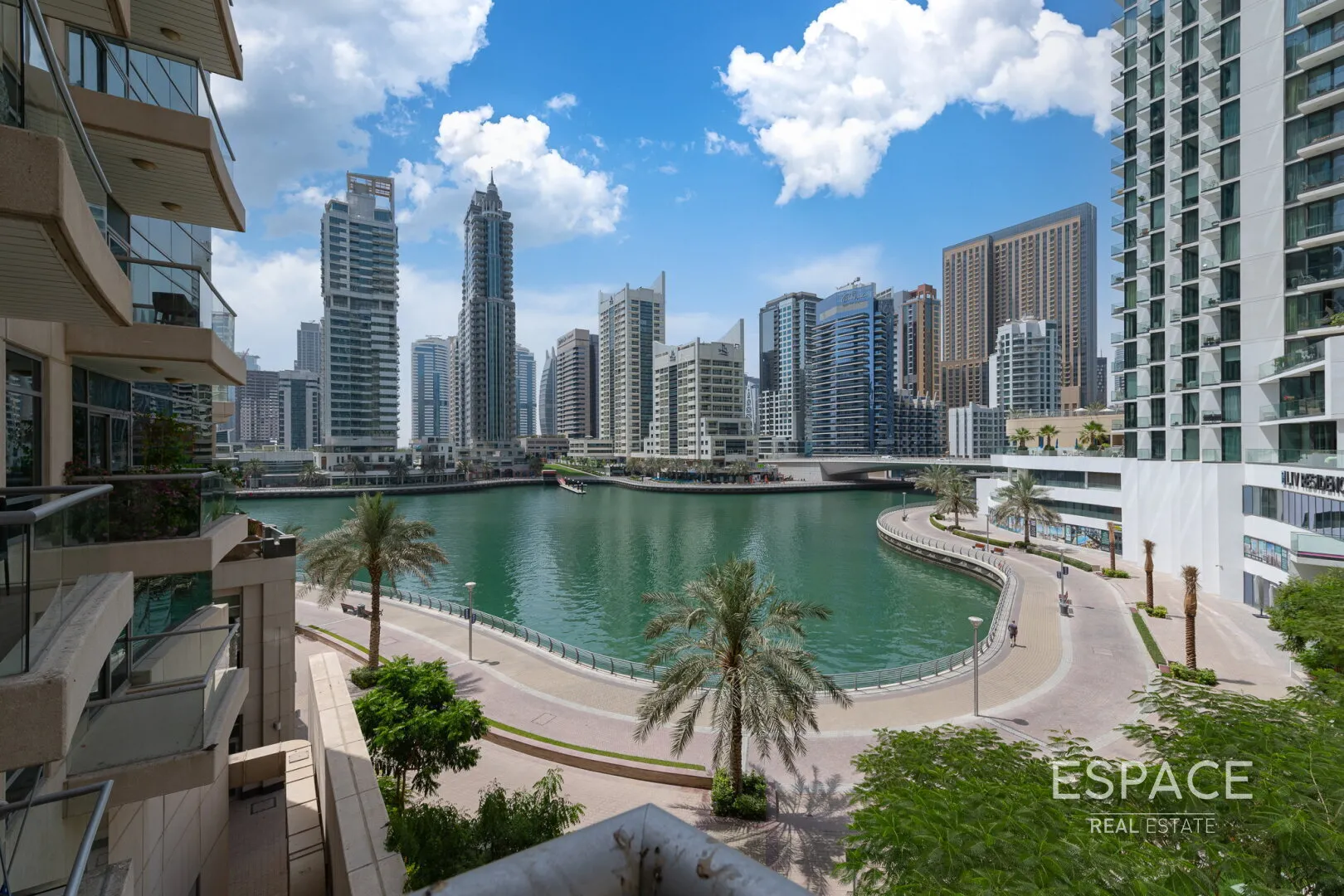 single static gallery