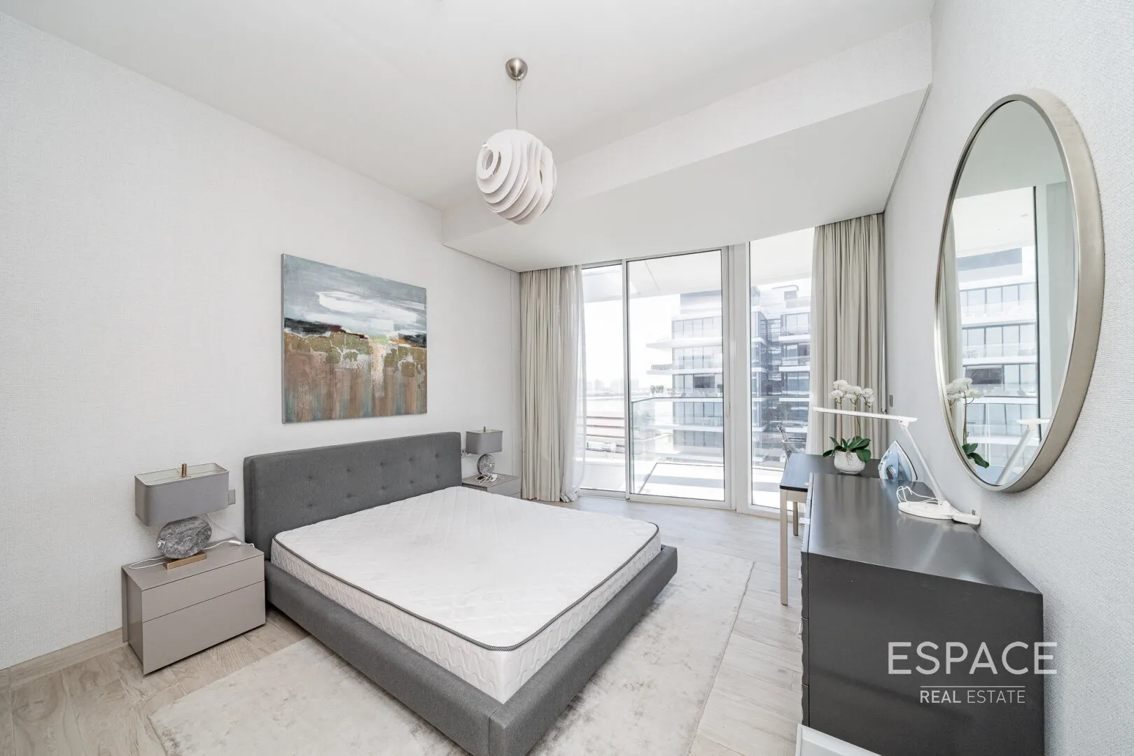 single static gallery