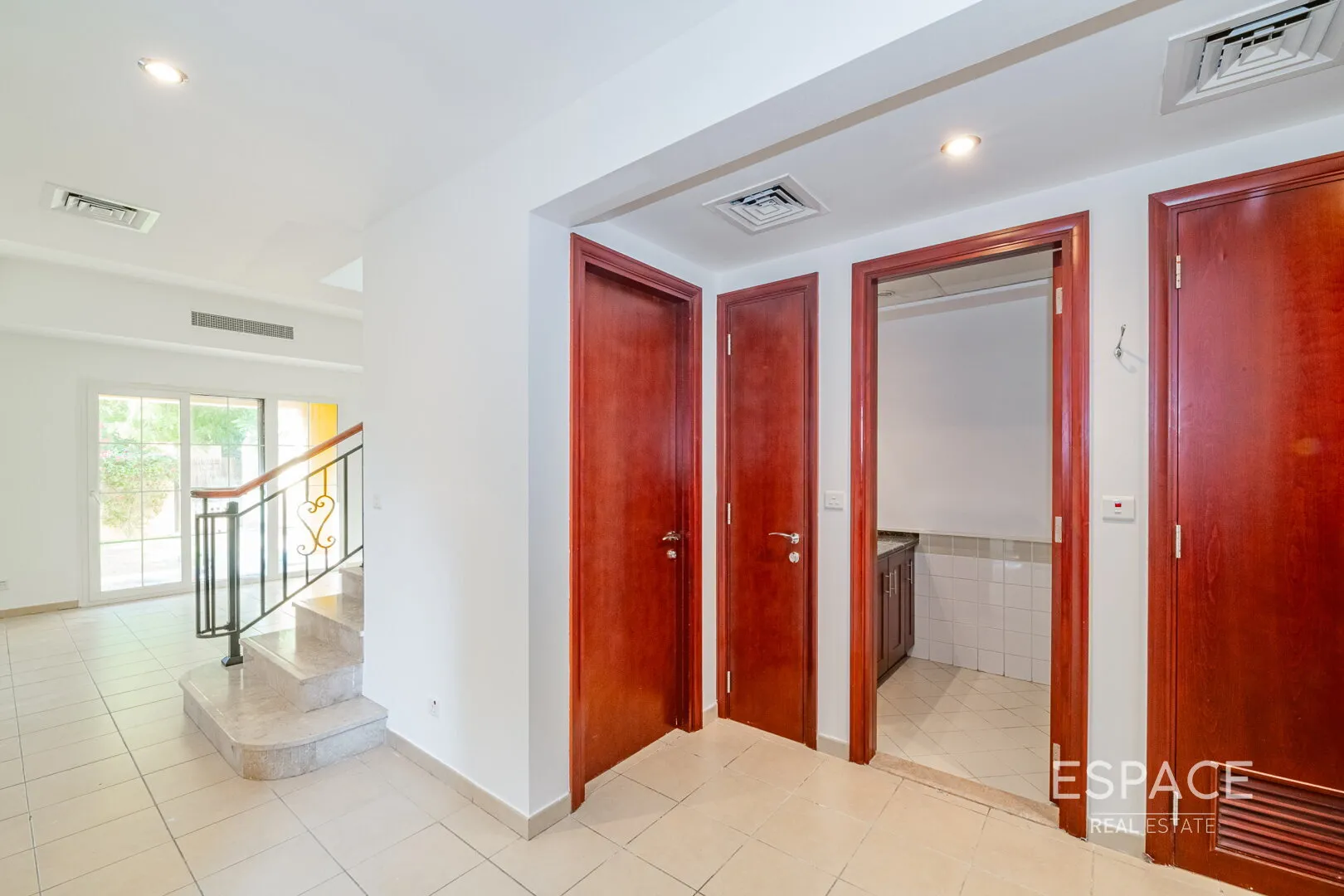 single static gallery