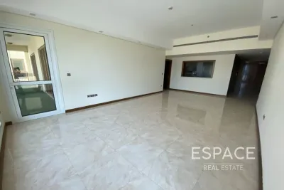 Marina Residence 3, Palm Jumeirah, Dubai - Espace