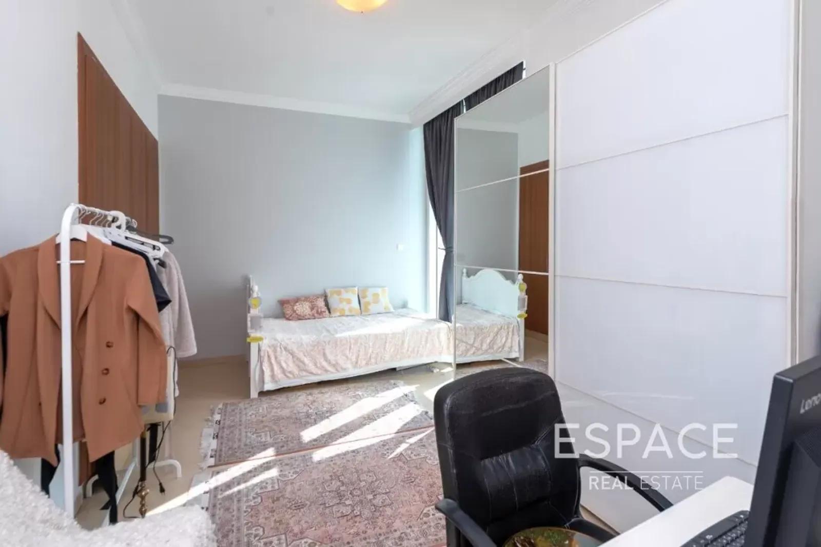PropertiesGalleryCamera