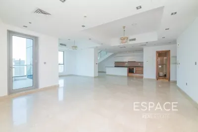 Bay Central West, Dubai Marina, Dubai - Espace