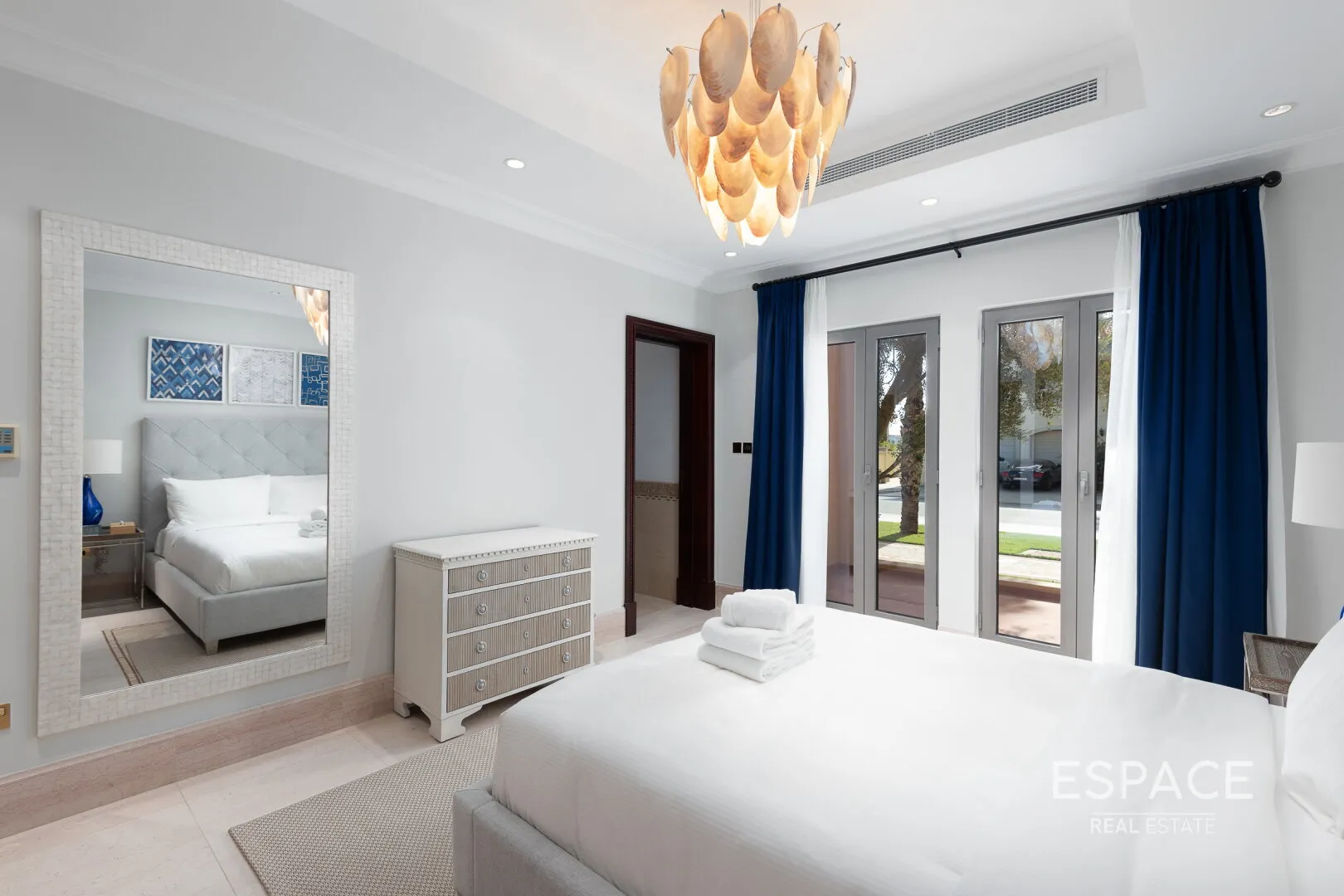 PropertiesGalleryCamera