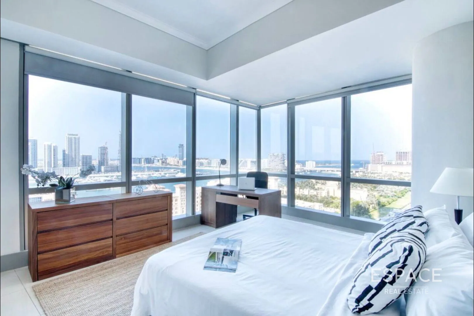 single static gallery