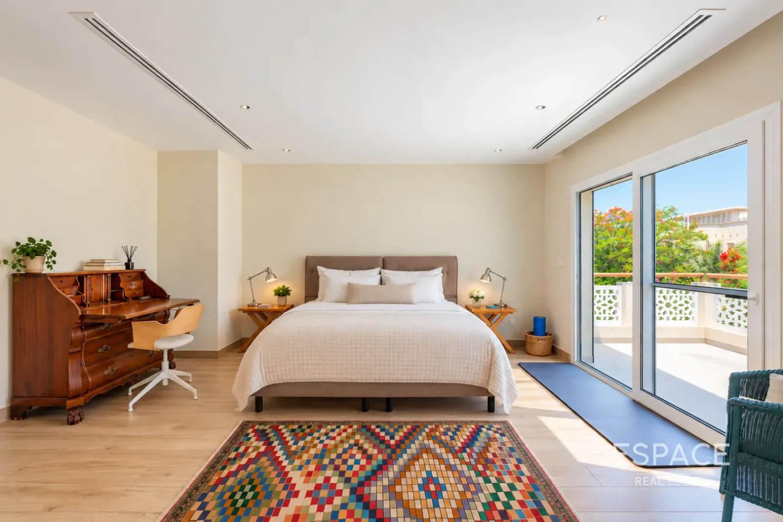 PropertiesGalleryCamera