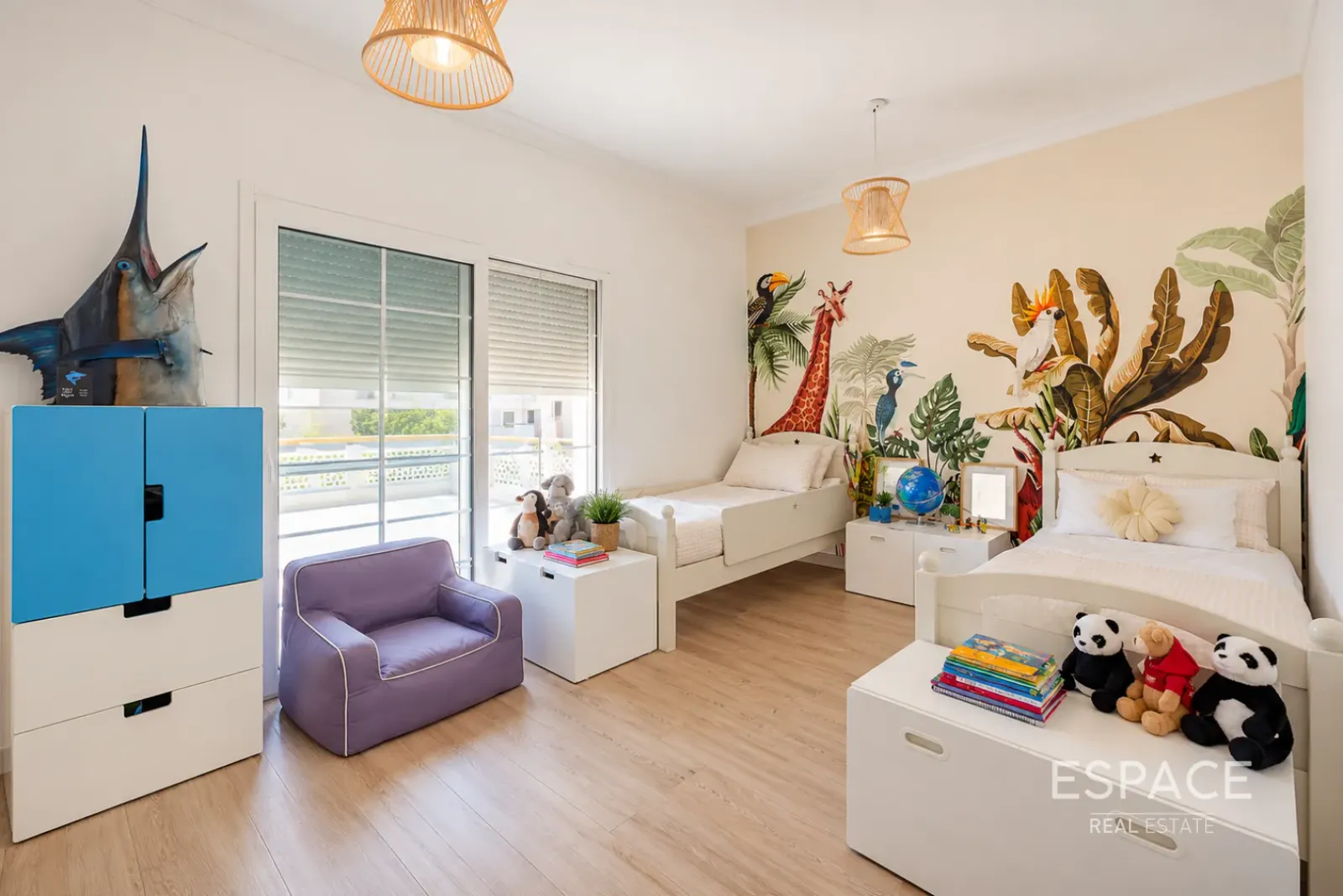 PropertiesGalleryCamera