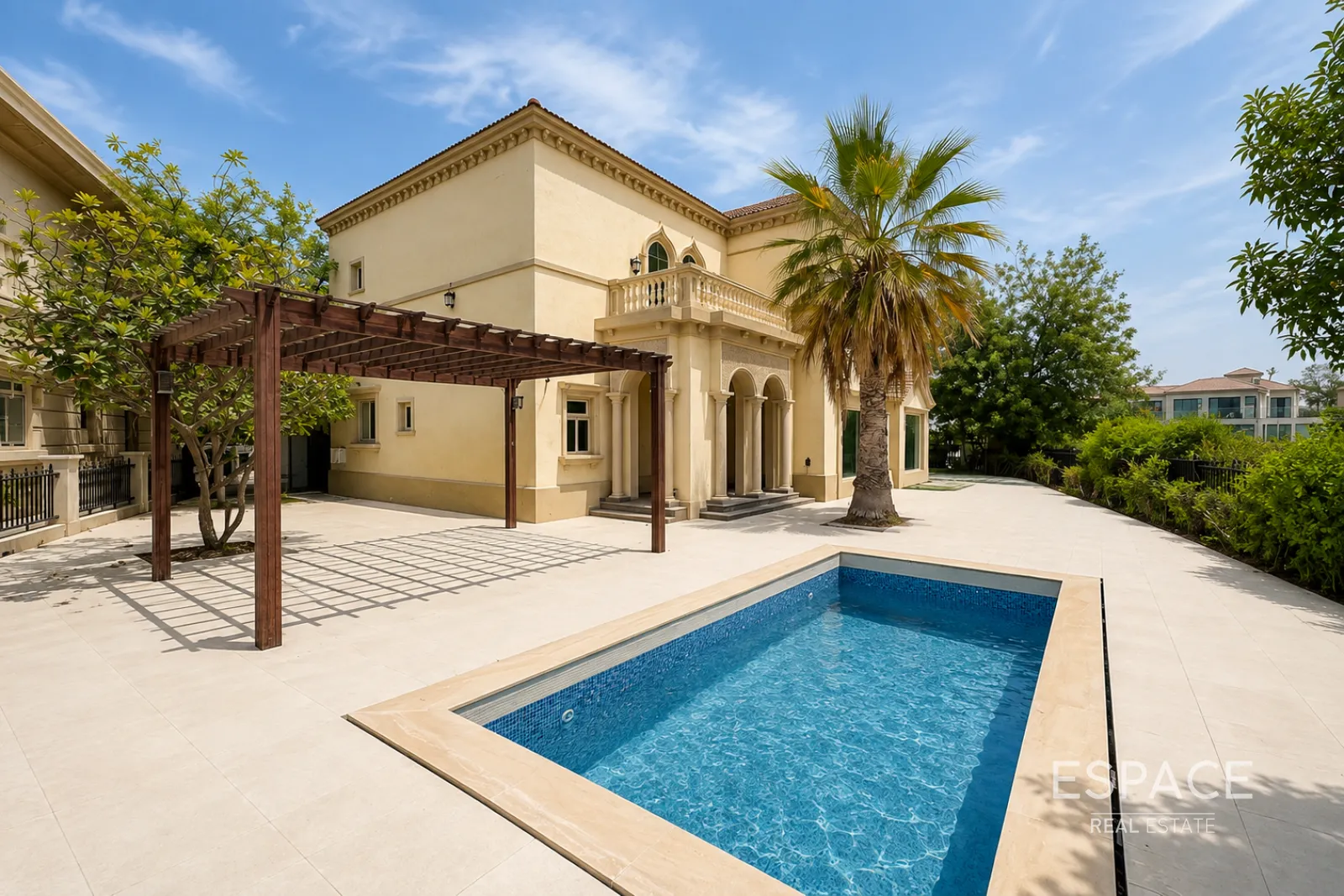 PropertiesGalleryCamera