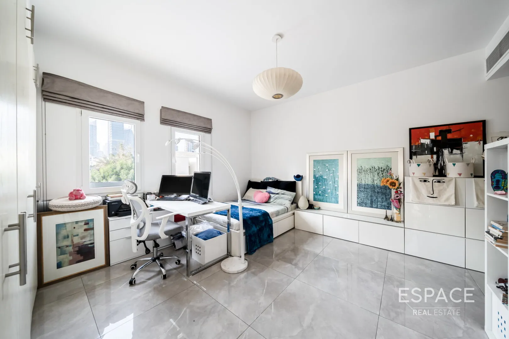 PropertiesGalleryCamera