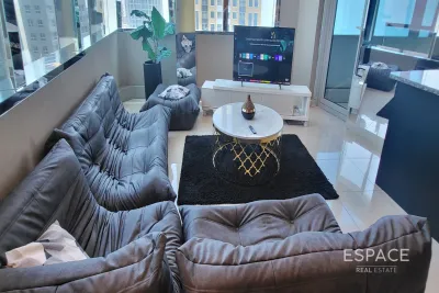 Ocean Heights, Dubai Marina, Dubai - Espace
