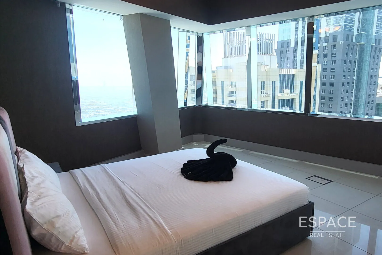 single static gallery