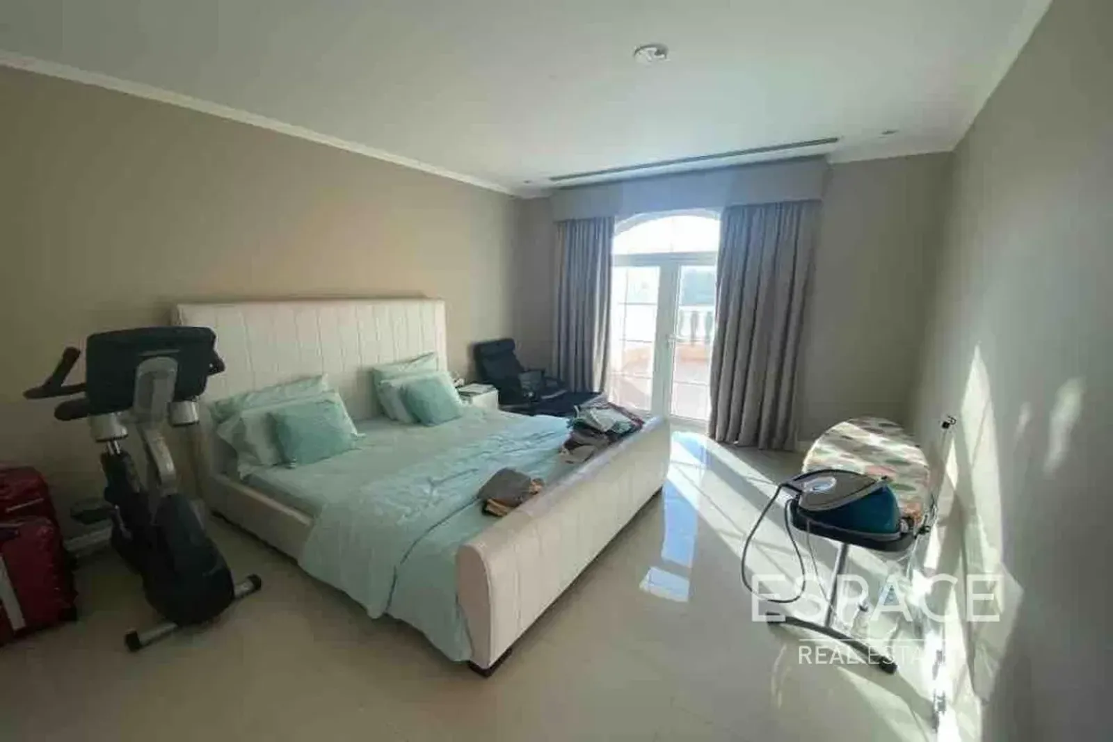 PropertiesGalleryCamera