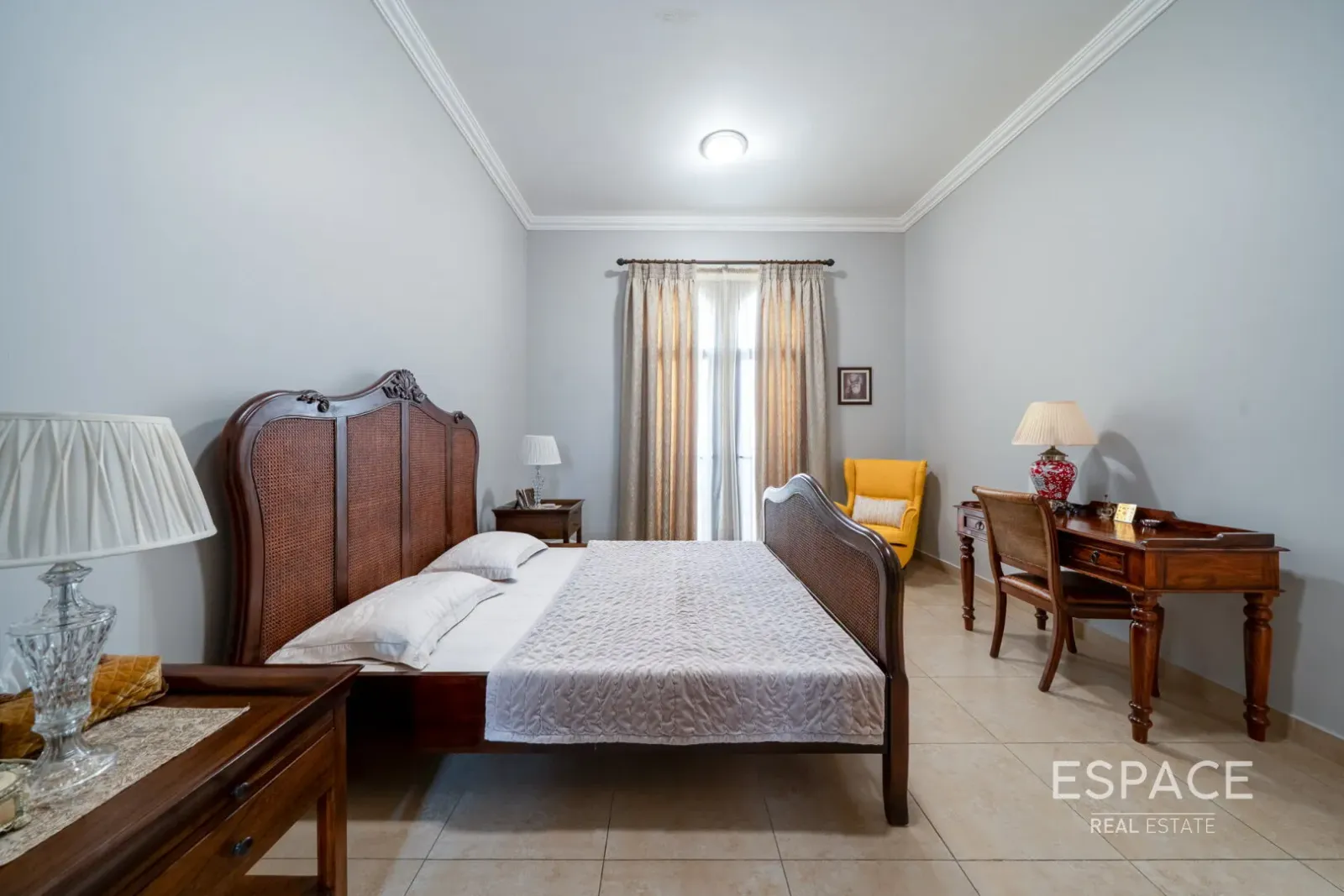 PropertiesGalleryCamera