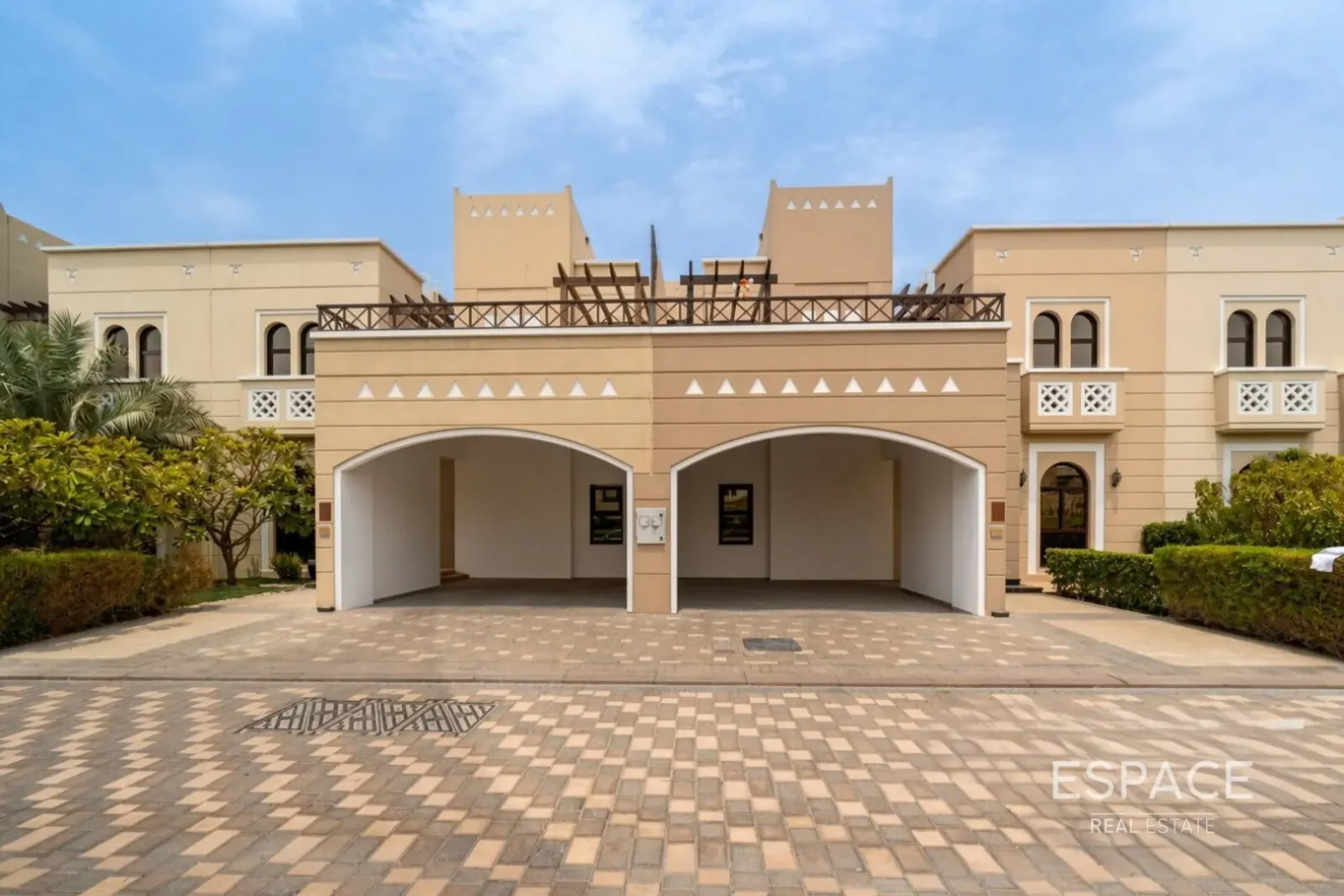PropertiesGalleryCamera