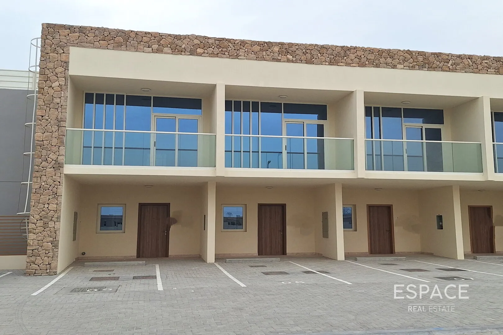 PropertiesGalleryCamera