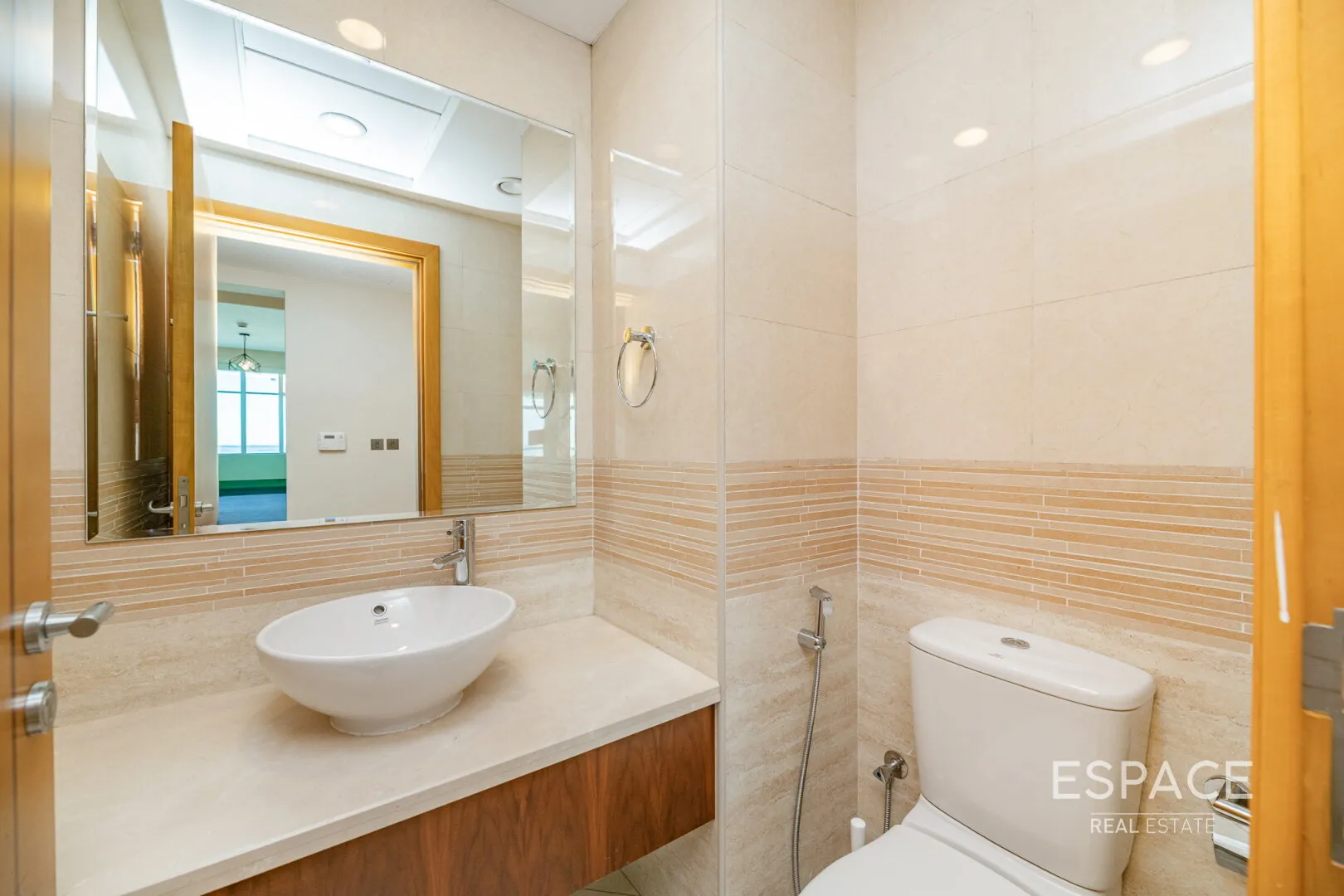 single static gallery