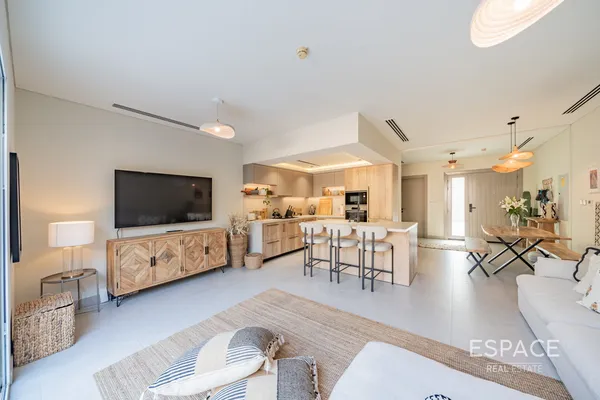 JVC District 12, Jumeirah Village Circle, Dubai - Espace