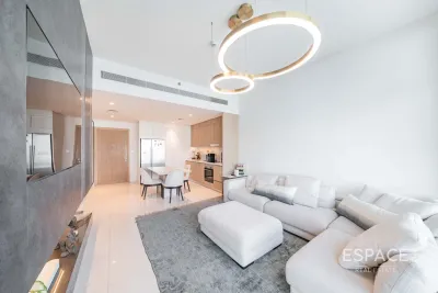 EMAAR Beachfront - Beach Vista Tower 1, Dubai Harbour, Dubai - Espace
