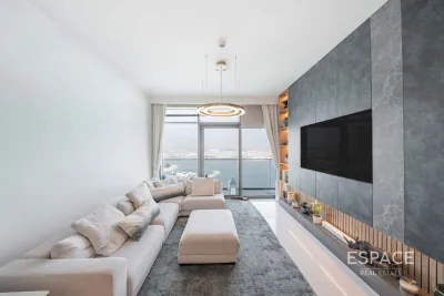EMAAR Beachfront - Beach Vista Tower 1, Dubai Harbour, Dubai - Espace