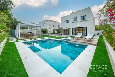 Meadows 9, Meadows, Dubai - Espace