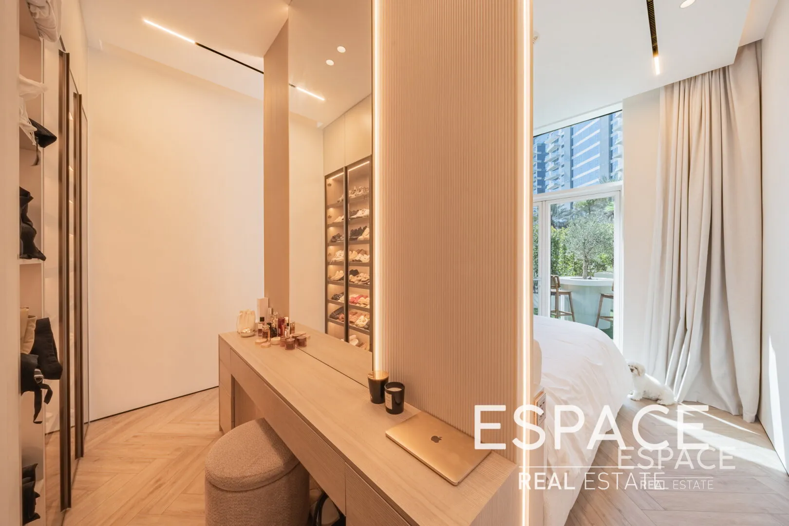 PropertiesGalleryCamera