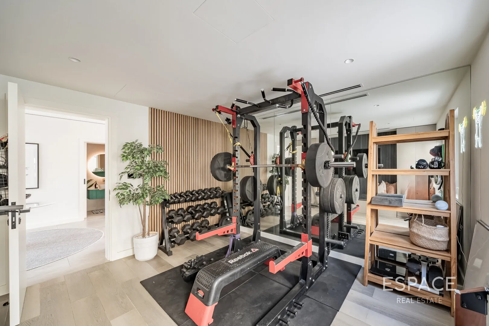 PropertiesGalleryCamera