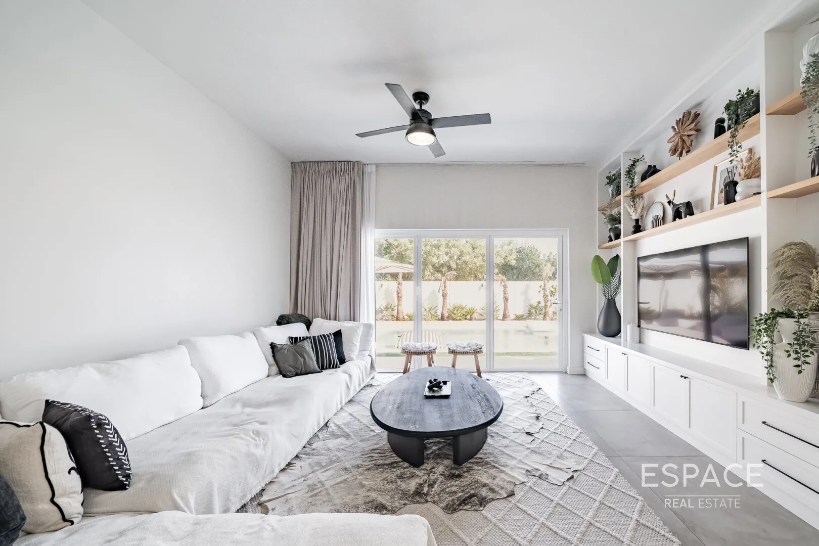 single static gallery