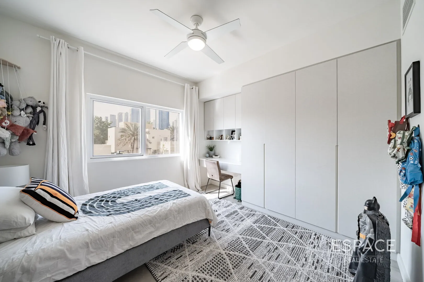 PropertiesGalleryCamera