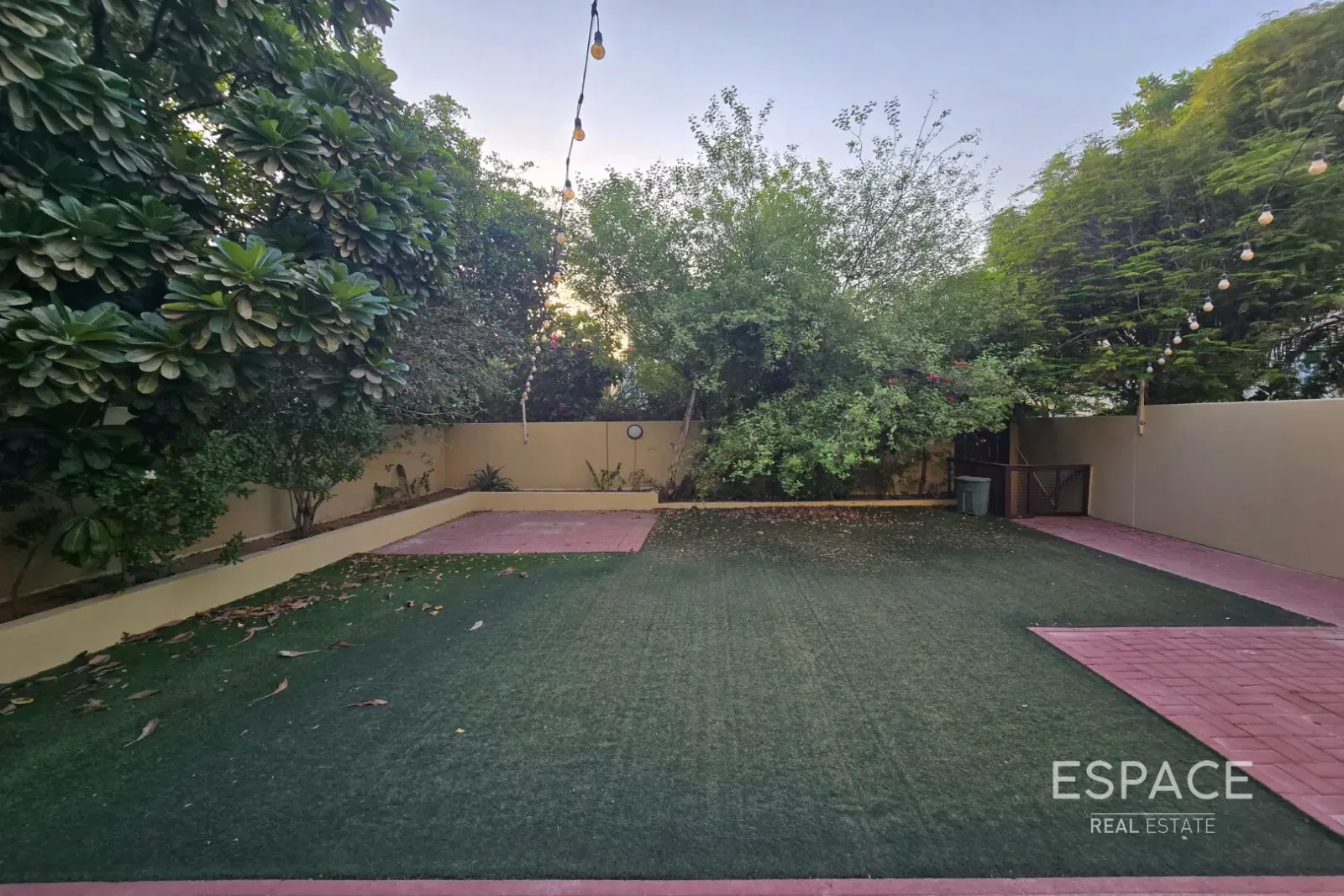 PropertiesGalleryCamera