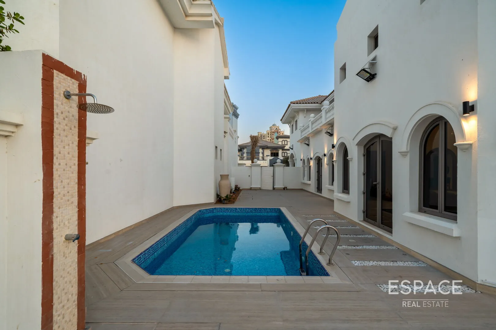 PropertiesGalleryCamera