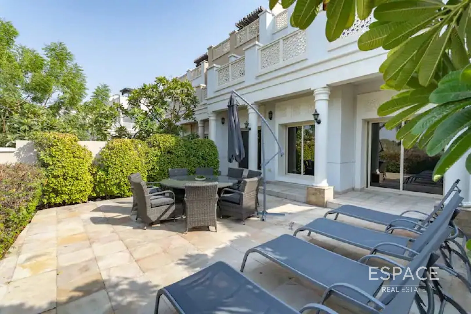 PropertiesGalleryCamera