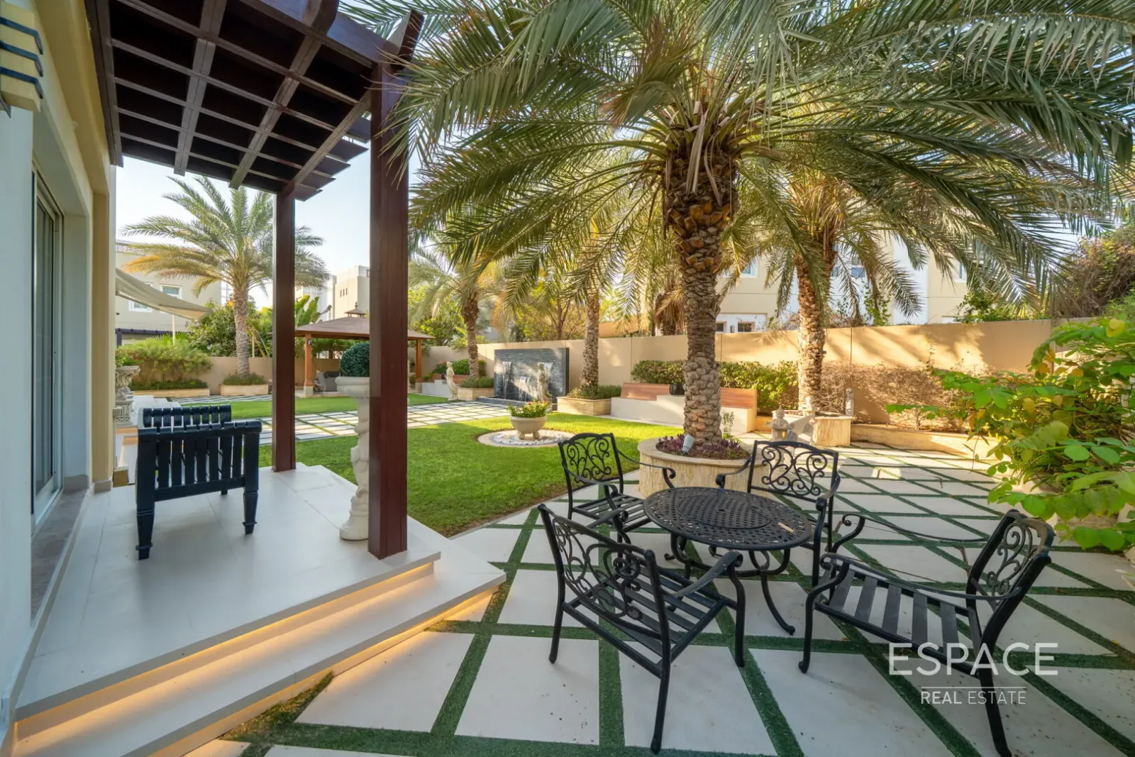 PropertiesGalleryCamera