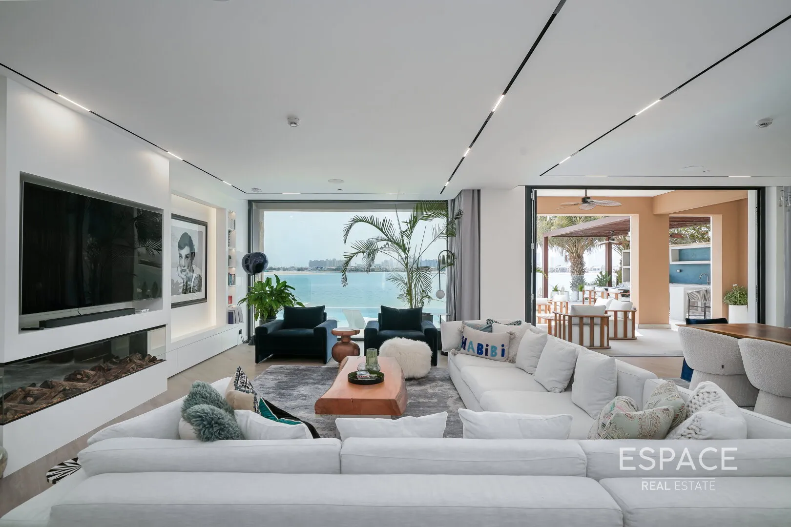 PropertiesGalleryCamera