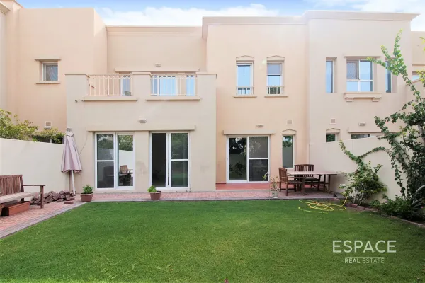 Maeen 3, Lakes, Dubai - Espace