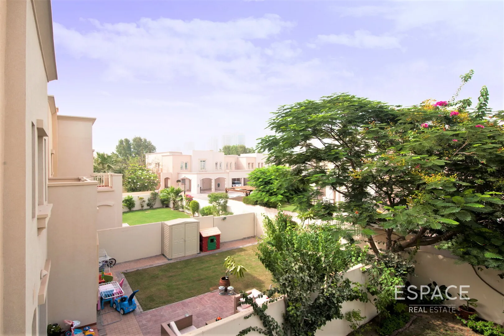 PropertiesGalleryCamera