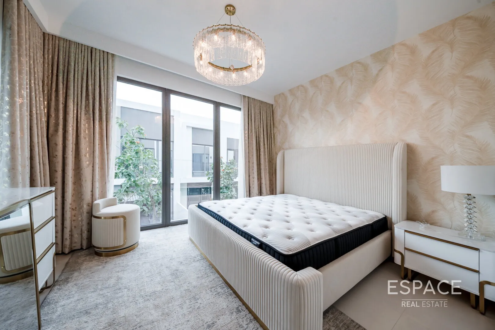 PropertiesGalleryCamera