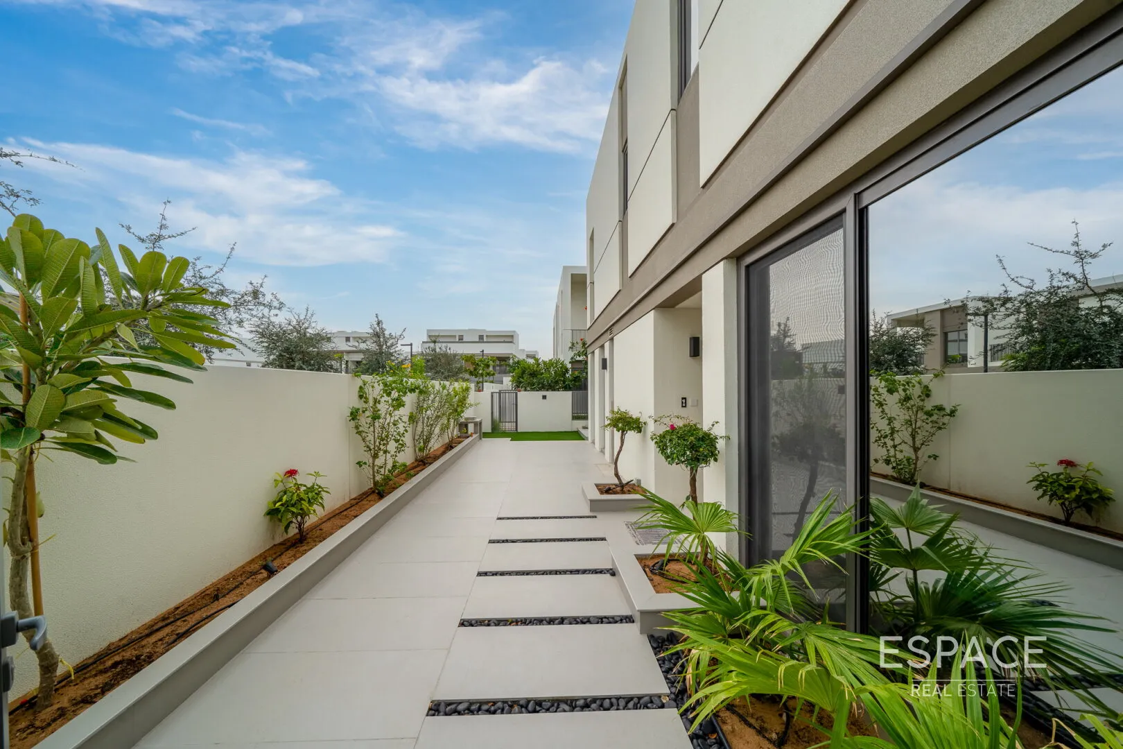 single static gallery