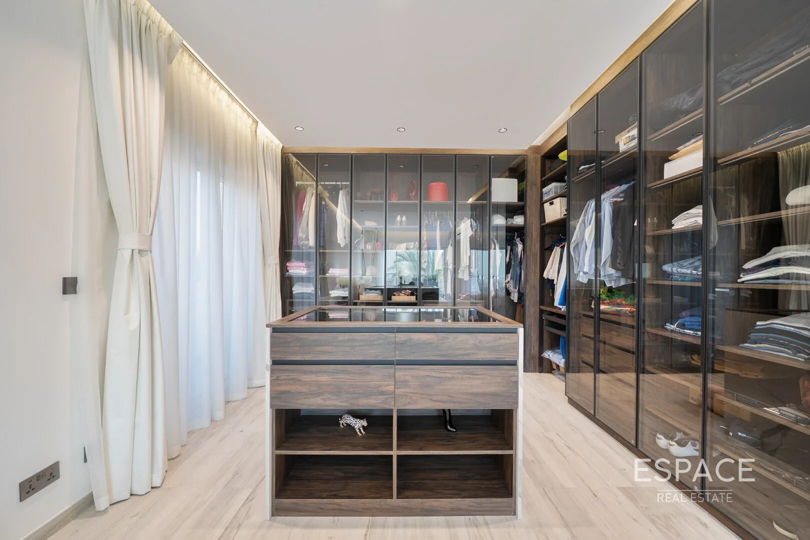 PropertiesGalleryCamera